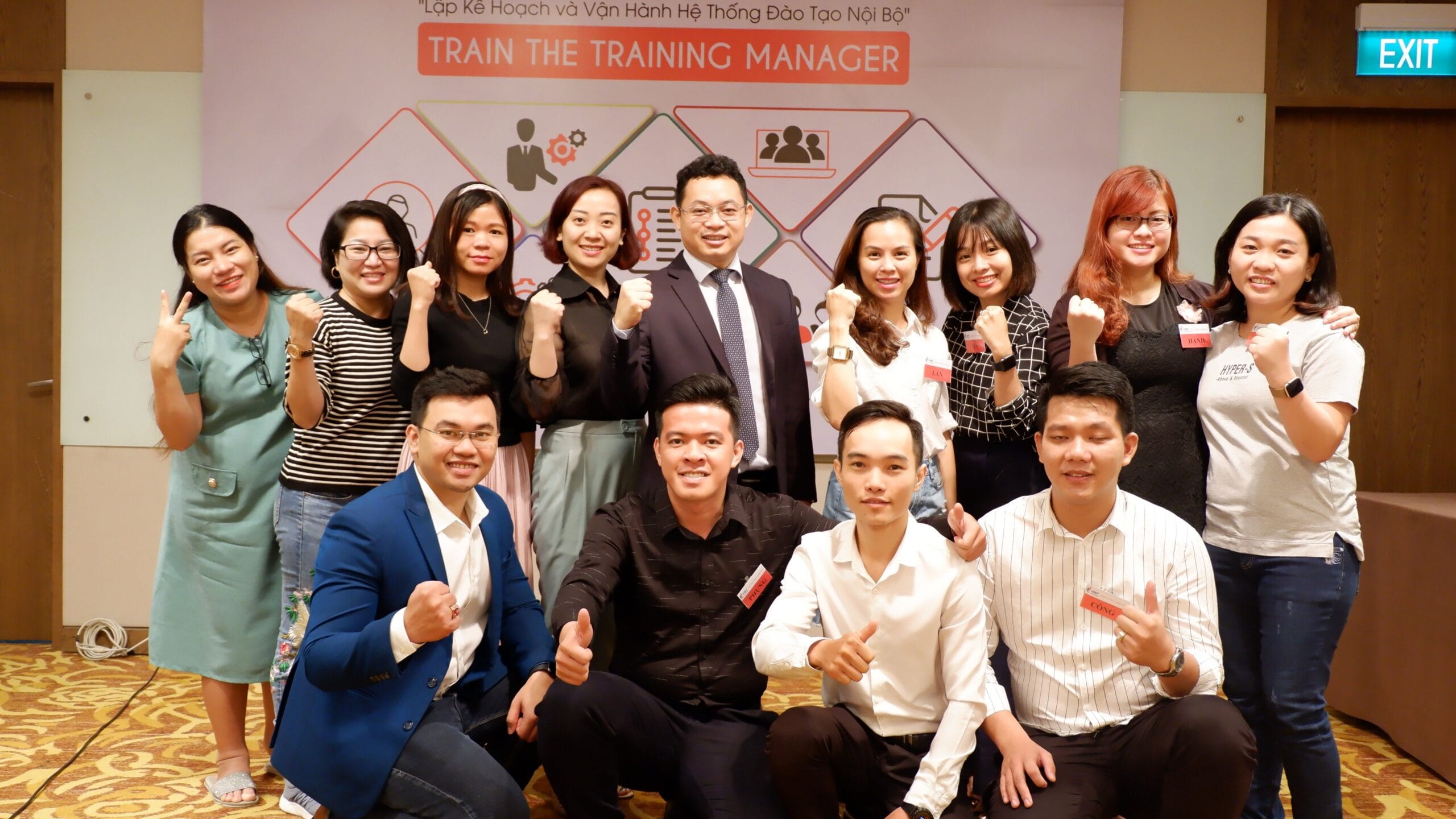 Dưỡng nhân tài - chìa khoá thứ 3 giúp nhà quản lý trở nên bền vững. Dưỡng nhân tài - chìa khoá thứ 3 giúp nhà quản lý trở nên bền vững.