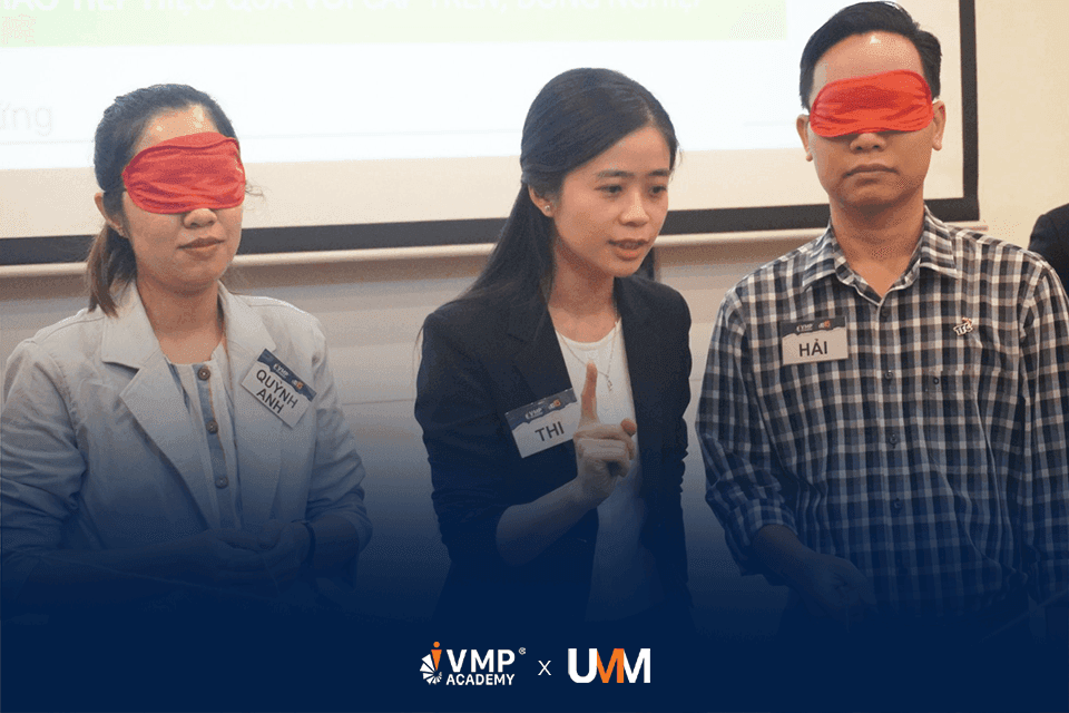 Khóa UMM đào tạo kỹ năng nền tảng cho quản lý cấp trung. Khóa UMM đào tạo kỹ năng nền tảng cho quản lý cấp trung.